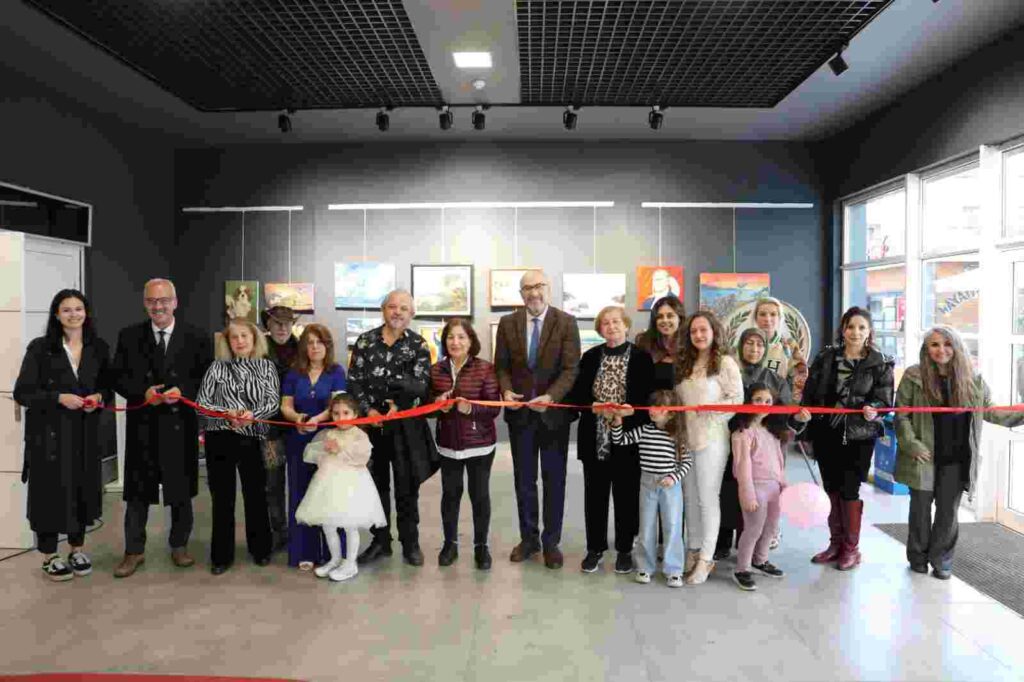 “Kadının Gücü” resim sergisi Nikomedia Sanat Galerisi’nde sanatseverlerle buluştu