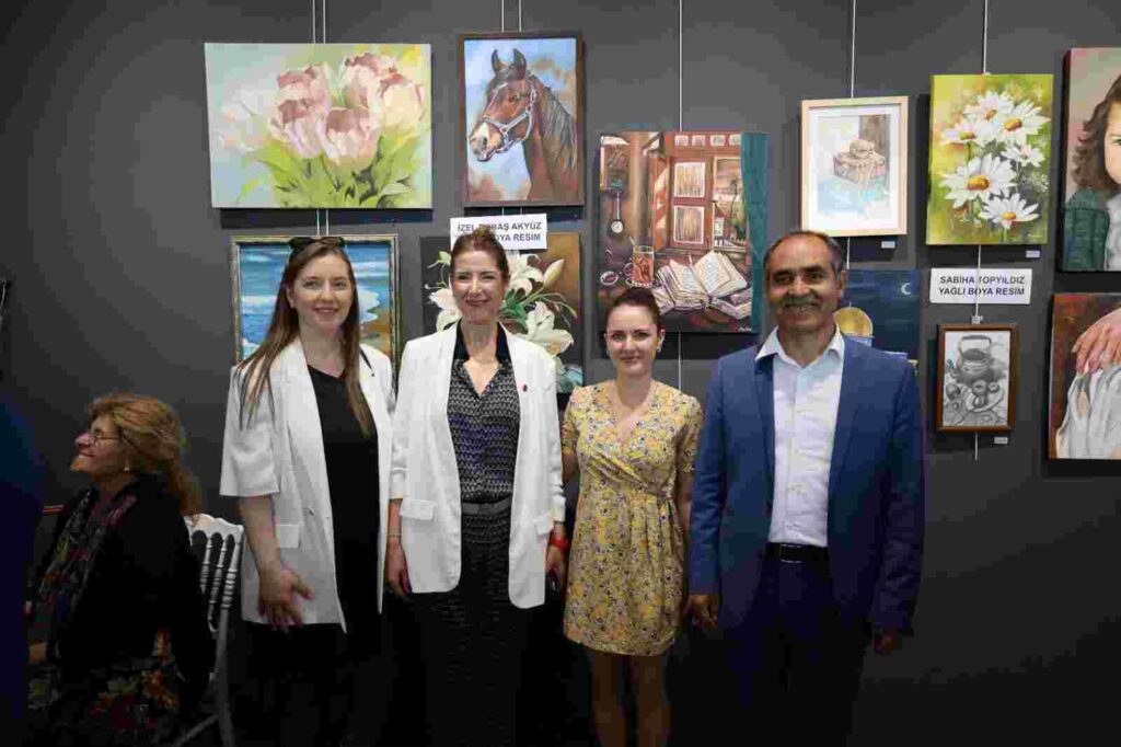 İZMEK kursiyerlerinin emekleri Nikomedia’da taçlandı