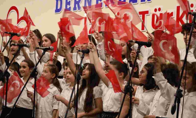 İzmit Sanat Akademisi öğrencilerinden yıl sonu gösterisi