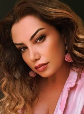 Jale Ak'tan Zirve Performansı