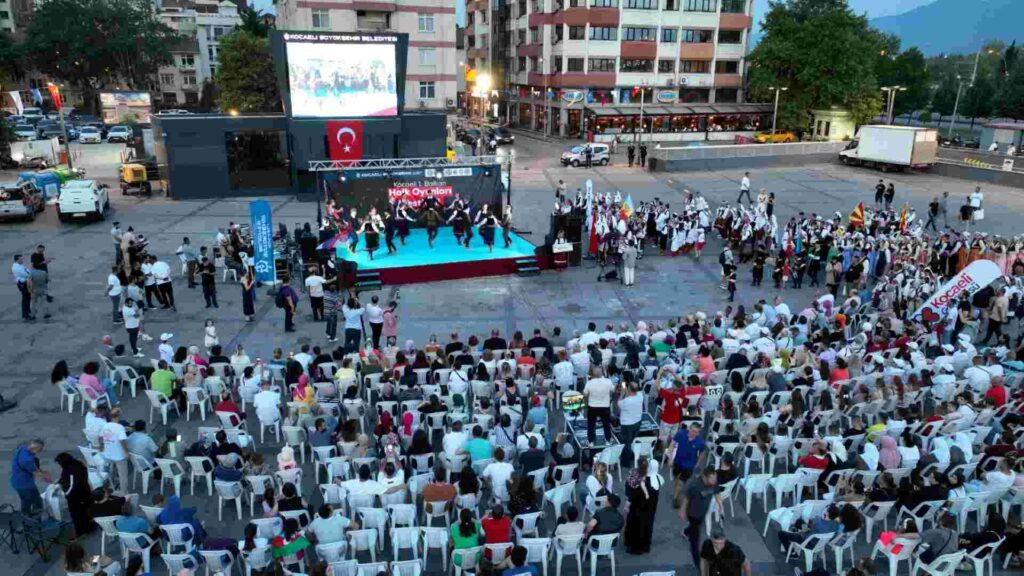Kocaeli 1. Balkan Halk Oyunları Festivali başladı