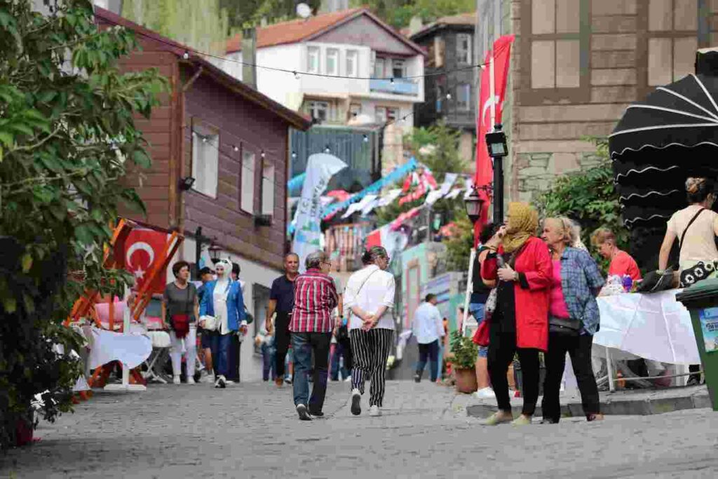 İzmit’ten bir ‘Kapanca Sokak Festivali’ geçti