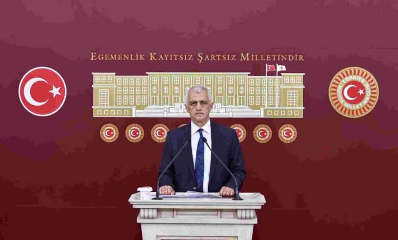 Tahir Büyükakın, Cumhurbaşkanı Erdoğan’ı mahcup etti
