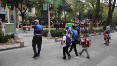 Zabıta görevde okul önleri güvende