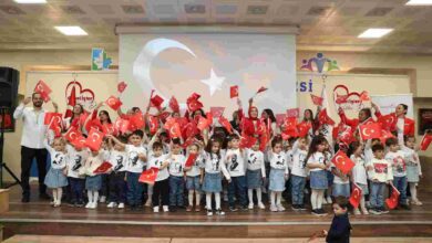 Canan Dağdeviren Çınar Çocuk Evinin minikleri Cumhuriyetin 101’nci yılını coşkuyla kutladı