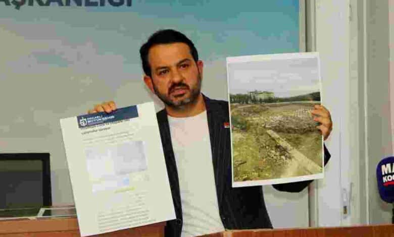 Cumhuriyet Halk Partisi(CHP) İzmit İlçe Başkanı Gökhan Ercan