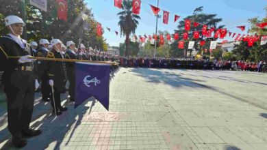 GÖLCÜK'TE CUMHURİYET BAYRAMI ETKİNLİKLERİ TÖREN İLE BAŞLADI