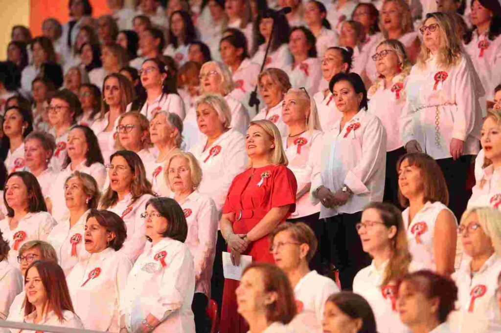 Soner Arıca ve 1923 Kadın Korosundan Cumhuriyetin 101’nci yılı anısına muhteşem konser