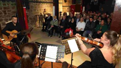 Atatürk naaşının İzmit’ten Ankara’ya uğurlanışının 86. yılında özlemle anıldı