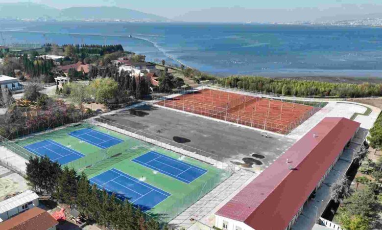 İzmit Tenis Merkezinde sona doğru