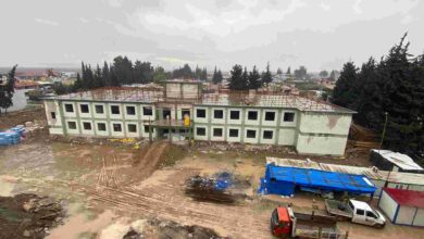 Büyükşehir’in Hatay’daki okul binası yükseliyor