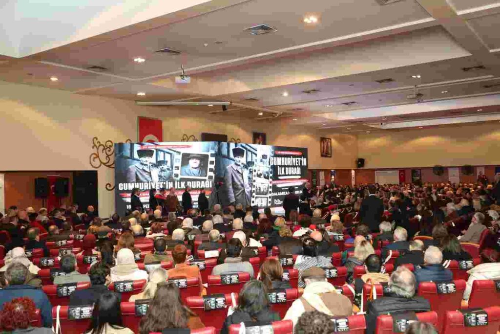 "Cumhuriyet’in İlk Durağı İzmit" Belgeseline Görkemli Gala