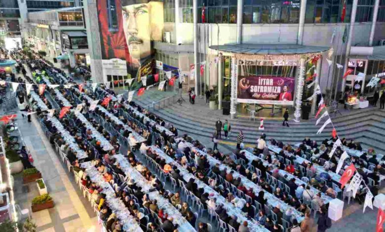 İzmitliler Geleneksel Büyük Halk İftarında Belsa’da buluştu