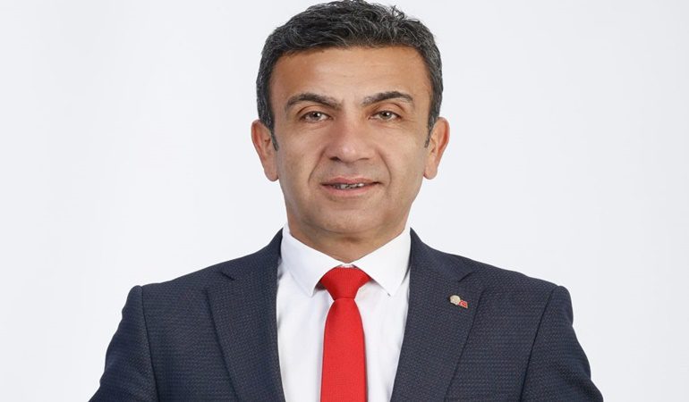 Muhammet Ertürk, Biri artık Tahir Beye komik olmadığını söylemeli!