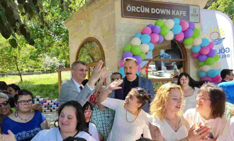 Örcün Down Kafe, hizmete açıldı