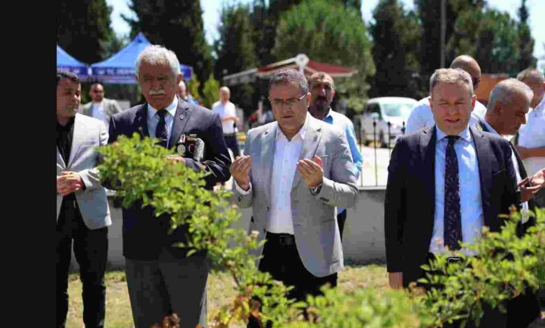 Derince'de Dualar Şehitlerimiz İçin