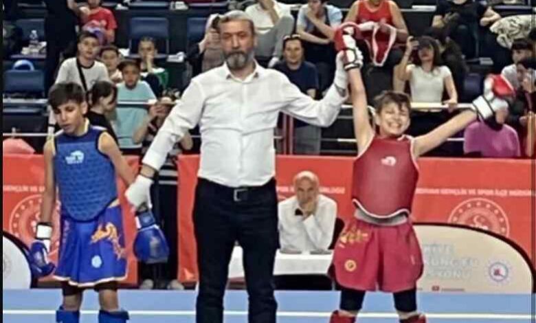 14 Yaşında Türkiye Şampiyonu Olarak Zirveye Adını Yazdırdı