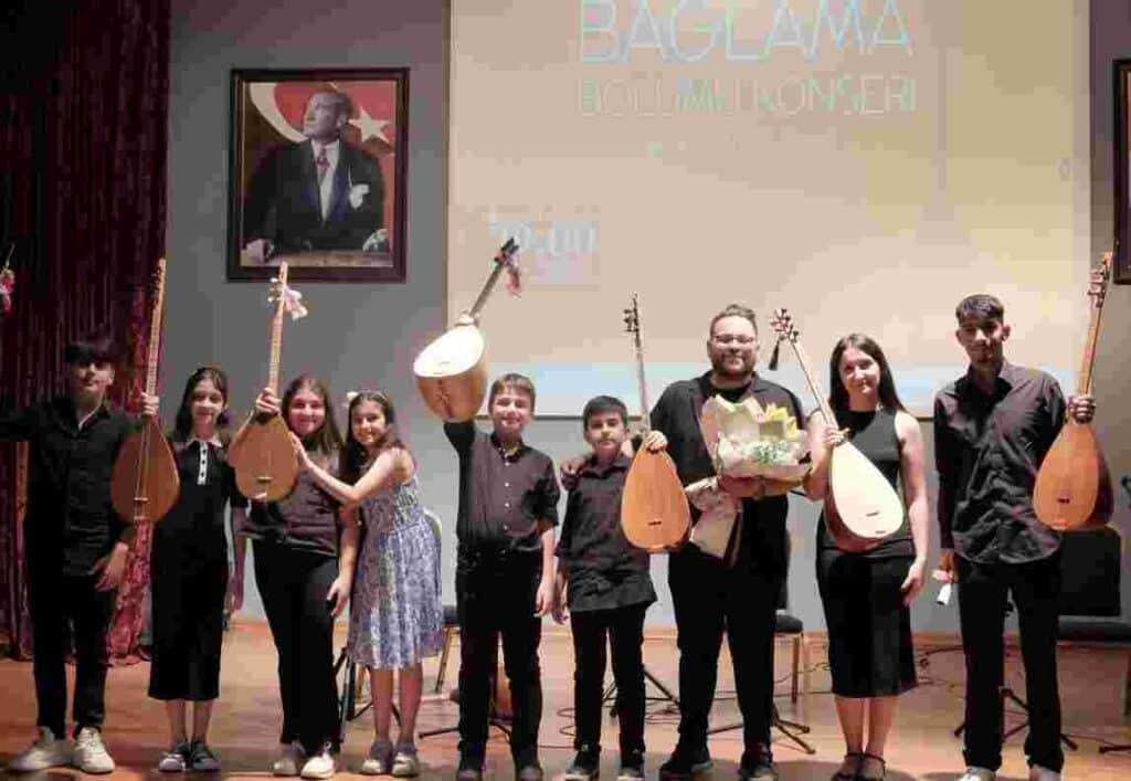 Konservatuvar mezuniyet konseriyle alkış topladı