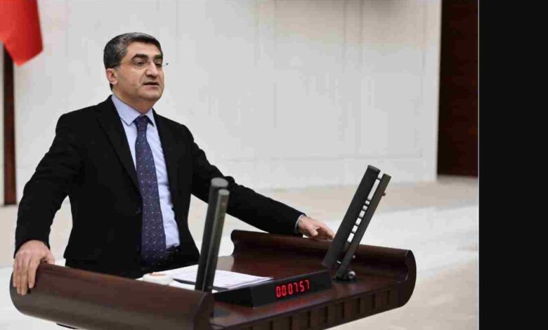 Ekmen: Mersin’de devlet eliyle zeytin ağacı kesilmesi vahşettir