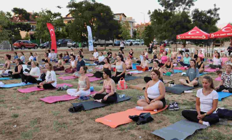 İzmitliler yoga etkinliğinde buluştu