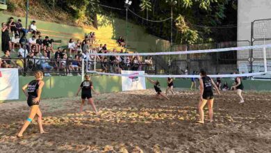 PLAJ VOLEYBOLUNDA MİNİK SPORCULARDAN BÜYÜK MÜCADELE