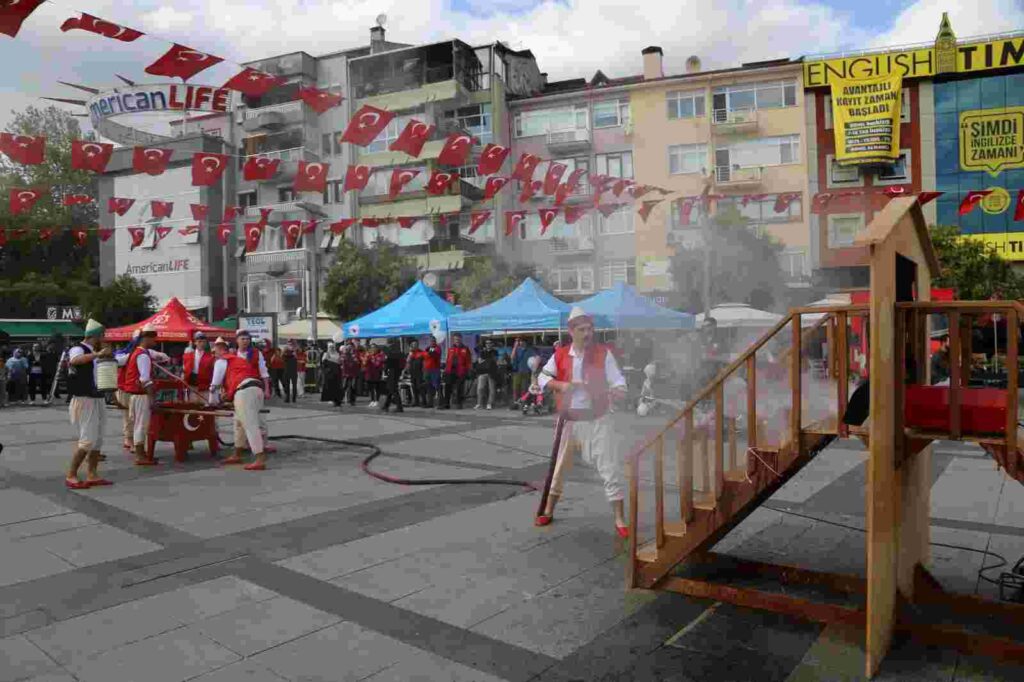 Büyükşehir’in alev savaşçıları 311.yılı kutluyor;