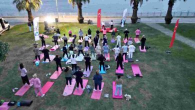 “Nefes Al İzmit” yoga etkinliğine Plajyolu’nda yoğun katılım