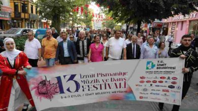 13. Uluslararası İzmit Pişmaniye Müzik ve Dans Festivali kortejle başladı