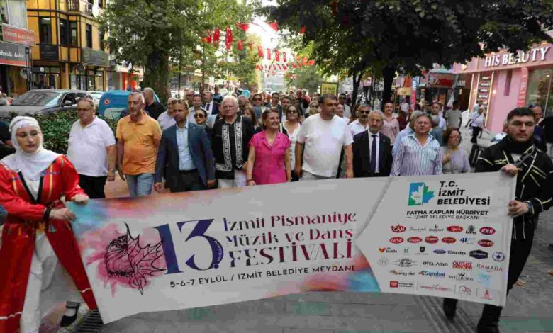 13. Uluslararası İzmit Pişmaniye Müzik ve Dans Festivali kortejle başladı