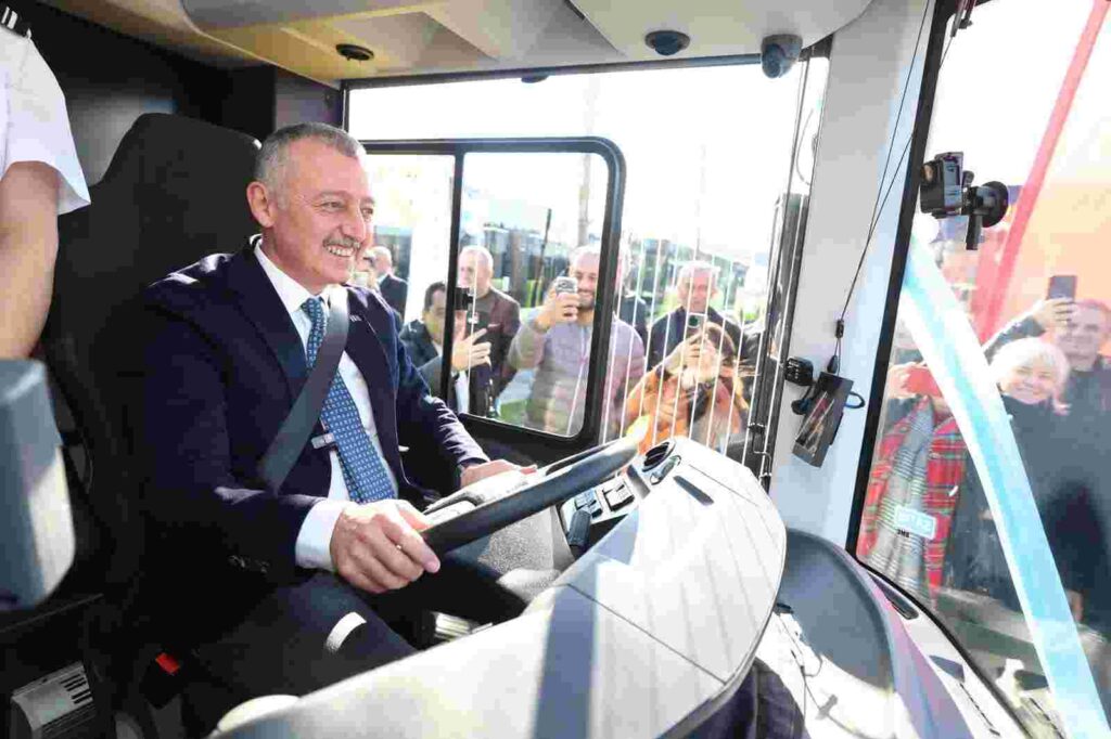 Büyükakın: Türkiye'nin en genç ulaşım filosu Kocaeli'de