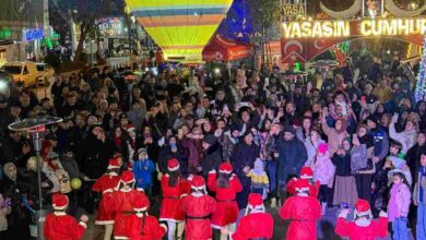İzmit’te yılbaşı etkinlikleri ziyaretçi akınına uğradı