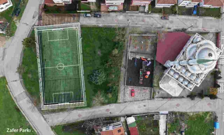 Kandıra'ya Beş Halı Saha