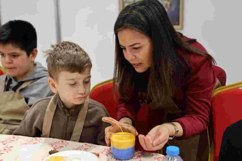 Kartepeli Öğrencilerin Yarıyıl Tatili Sanatla Renkleniyor