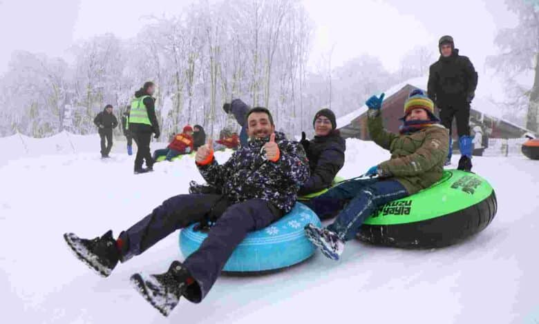 Kuzuyayla’da kar keyfi kış masalına dönüştü