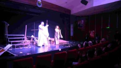 Şehir Tiyatroları’na İnegöl’de alkış yağmuru