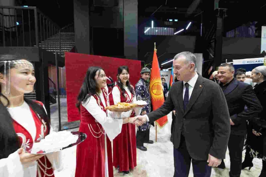 Sizler sadece öğrenci değil, gönül elçilerimizsiniz