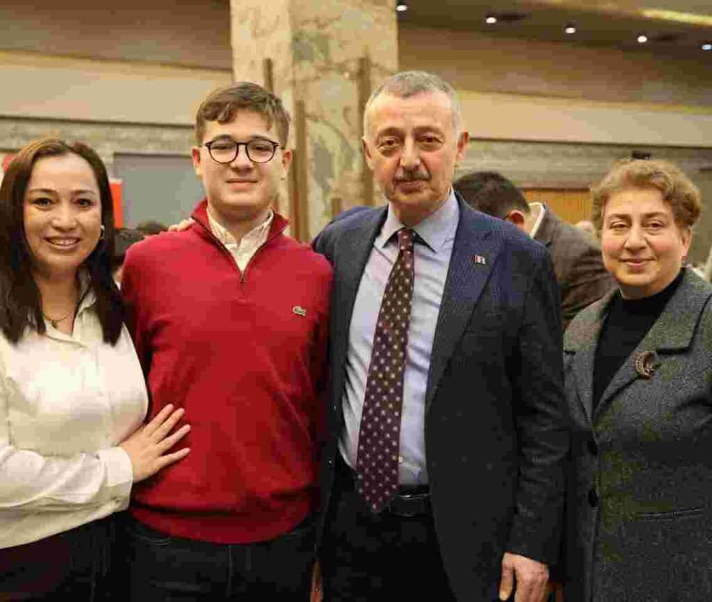 Aktaş ve Büyükakın ilk iftarı şehit aileleri ve gazilerle yaptı