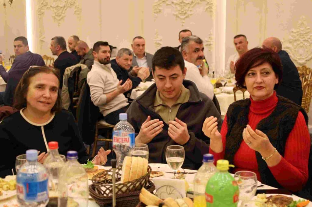 Başkan Büyükakın, iftarda Kuzey Makedonya’daydı
