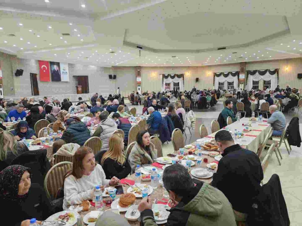 Başkan Sezer Şehit ve Gazi Aileleri ile İftarda Bir Araya Geldi