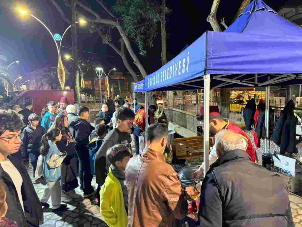 Başkan Sezer’den Değirmendere’de Gönül Köprüsü