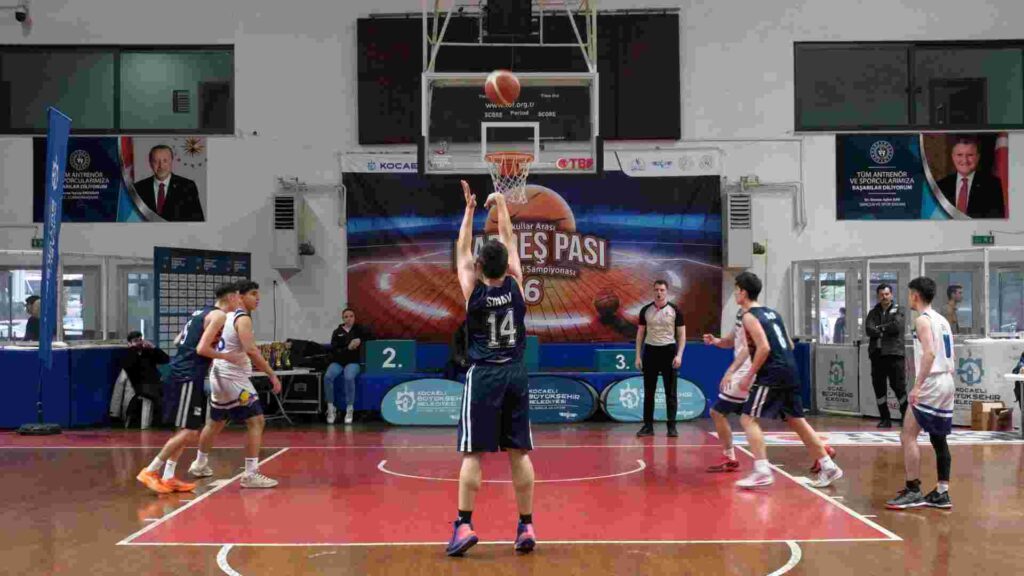 Bu turnuvada en güzel paslar kardeşliğe atıldı