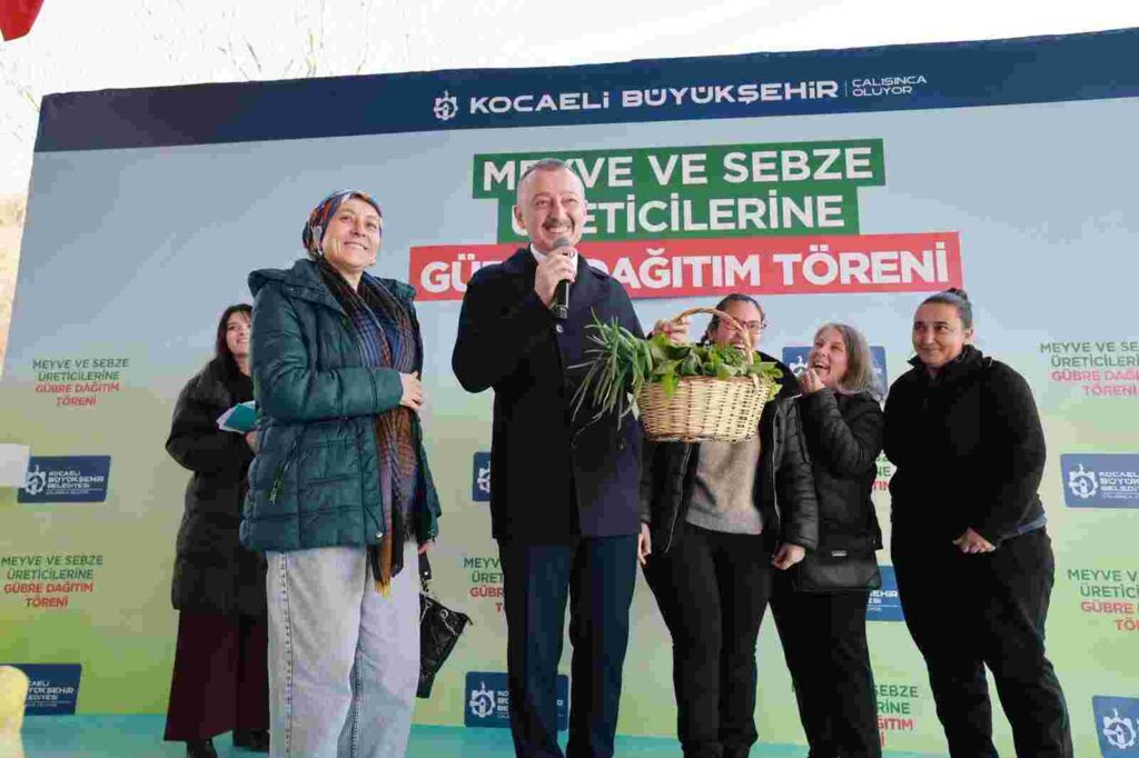 Büyükakın: “Çiftçimizin, üreticimizin her zaman yanındayız”