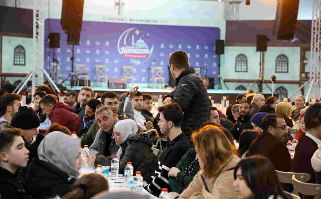 Büyükşehir Ramazan Çadırı’nda ilk oruçlar açıldı
