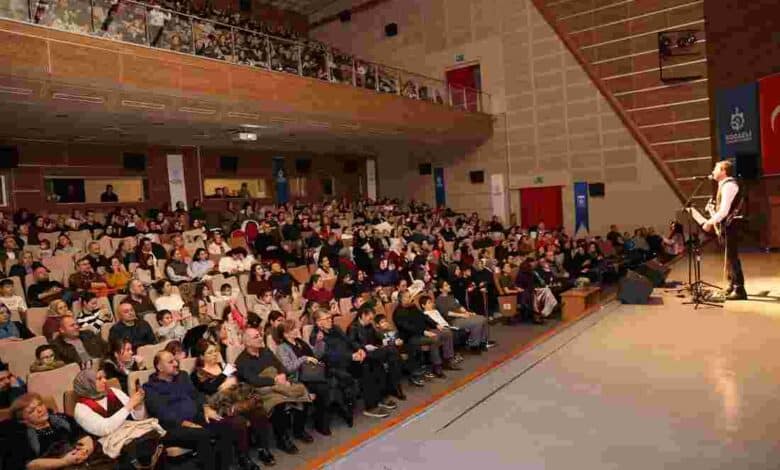 Gebze, Barış Manço'yu eserleriyle andı