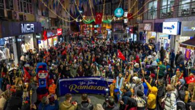 Gebze, Ramazan'a özel Fener Alayı ile aydınland