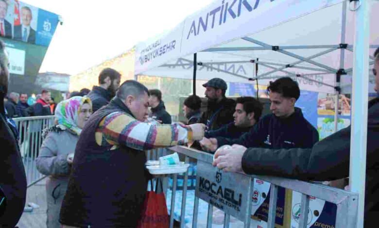 Gebze’de gönüller Ramazan çadırında birleşiyor