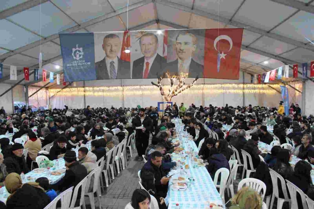 Gebze’de gönüller Ramazan çadırında birleşiyor