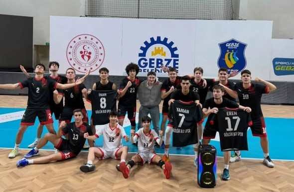 Gölcük Belediyesi Voleybolda tarih yazdı