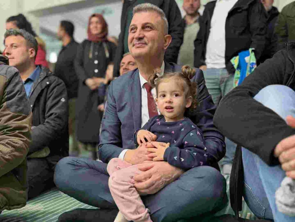 Gölcüklü Çocuklar Ramazan Coşkusunu Camilerde Yaşıyor