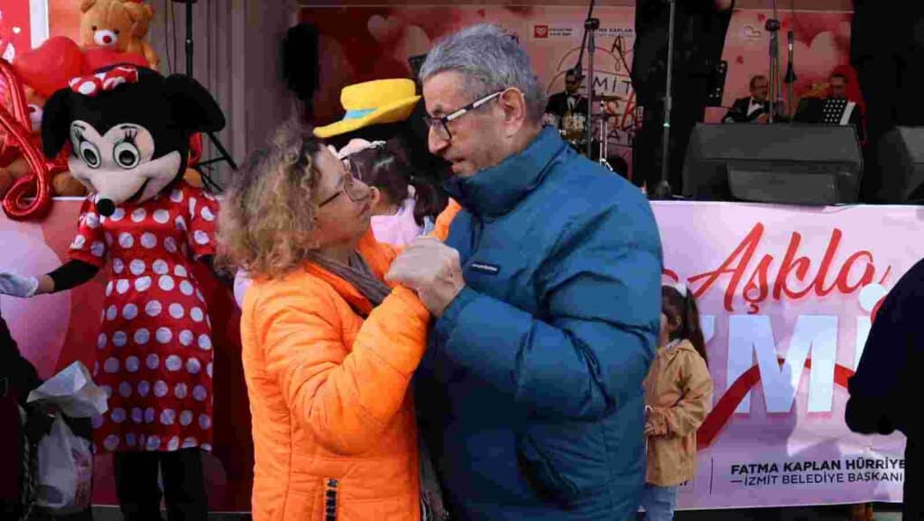 İzmit’te Sevgililer Günü coşkusu